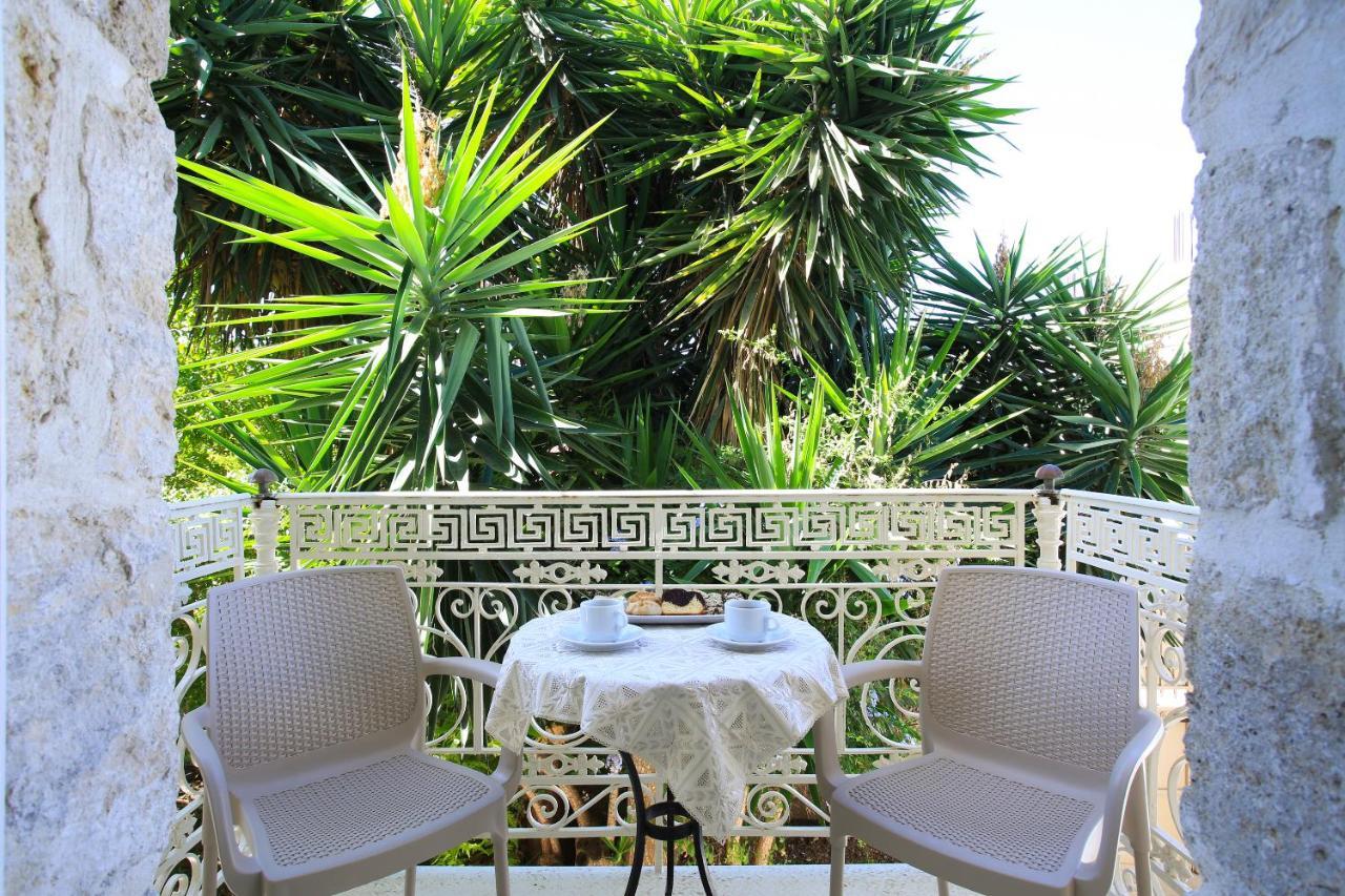 Villa Oasis Kamilári Kültér fotó