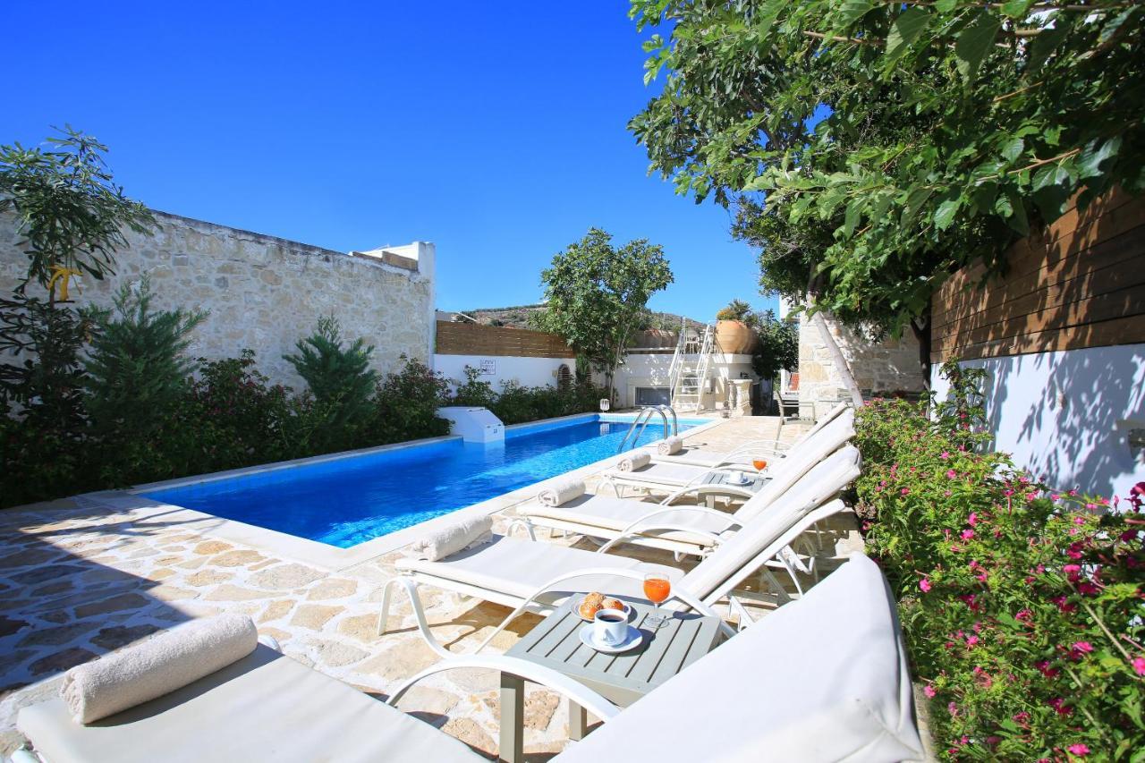 Villa Oasis Kamilári Kültér fotó