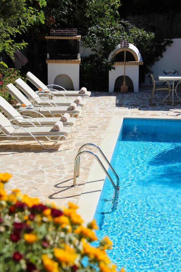 Villa Oasis Kamilári Kültér fotó
