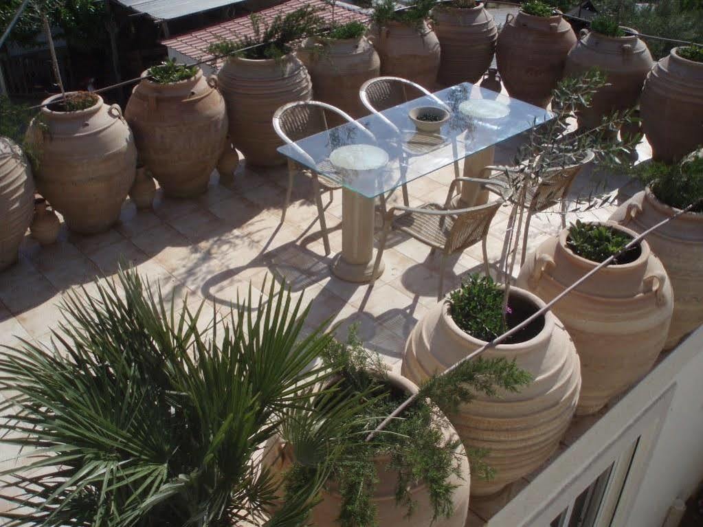 Villa Oasis Kamilári Kültér fotó